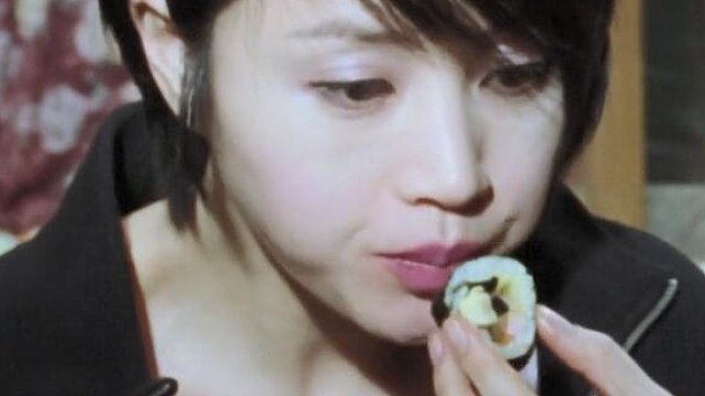 男孩换了11个妈妈，最后这个好吃懒做，却把人看哭，韩国剧情片