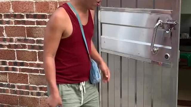 哈哈、爱凑热闹的后果！