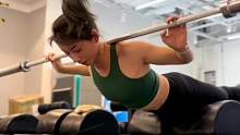 壮了点？
#举重 #crossfit #力量举#深蹲 #撸铁女孩
