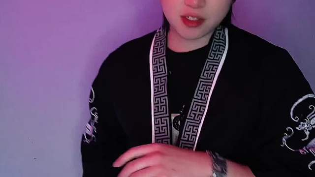 .善恶到头终有报，高飞远走也难逃！