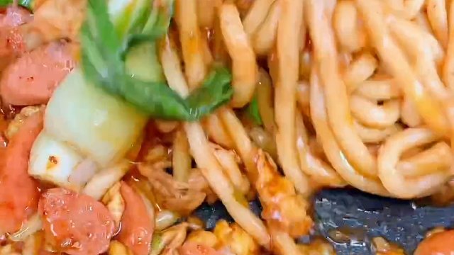 外面10块钱1份的炒土豆粉，我教你在家也可以做~~~