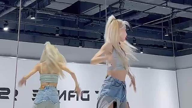  最详细的分解来了0.5倍减速 辣Lisa monelisa