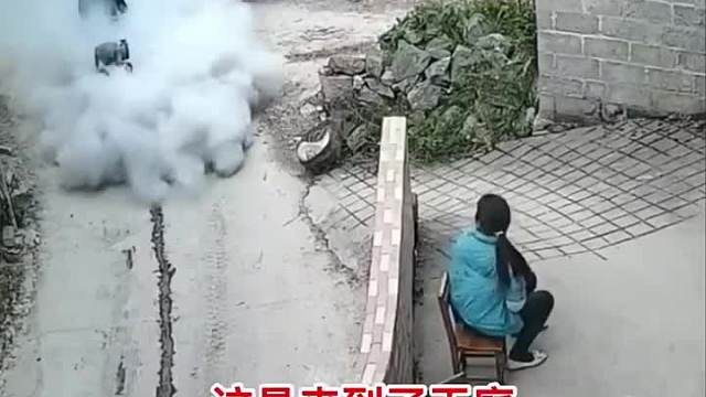 大爷开拖拉机，直接开到了天庭