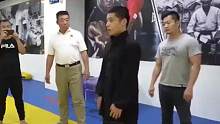 尴尬！ 当“传武大师”展示功夫遇到不配合 尴尬 打脸场面大盘点