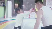 女孩子打拳更飒，更智慧，从小学会保护自己
