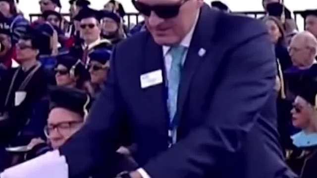 这就是最让人心动的毕业典礼吧