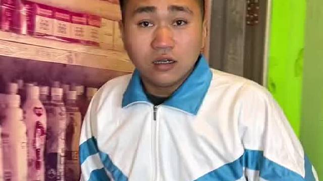 还记得小时候吃过的辣条和冰袋吗？吃过的都结婚有二胎了吧！