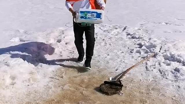 一砸二搅一气呵成。