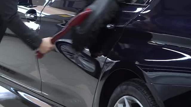 车是朋友，也是家人，需要我们的爱护和保养！这就是我