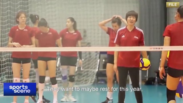 女排周晓兰：三连冠功臣，与男排名将结婚后辞官赴美，现今如何？