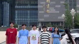 和小江一起環(huán)游校園吧