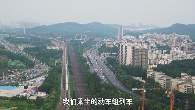 高铁的两个车头为什么要连在一起？分开就不能跑了吗？长见识了