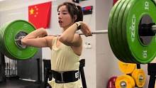 前蹲95kg，表演个逃杠
#举重 #crossfit #爆发力 #深蹲 #力量举