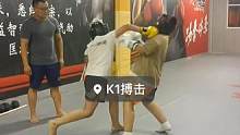 十五课时记录一下，第一次拳法实战训练#少儿搏击散打 #八角笼中