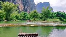 收藏很久的音乐终于用到了#乘船才能看到的桂林山水美景 #遇龙河竹筏漂流有多惬意 #旅行推荐官 #桂林