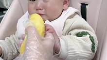 盘点人类幼崽第一次吃榴莲，孩子：为什么喂我粑粑 #人类幼崽第一次吃榴莲 #人类幼崽观察团 #越养越上
