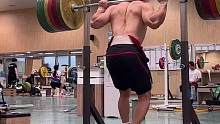 国外举重运动员，67公斤体重，240公斤深蹲三次#健身 #深蹲 #举重 #要做一个猛男 #大重量训练