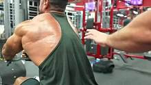 奥赛冠军教练带你练背，打造宽厚的V字形背部 #健身 #健身教学 #增肌 #背部训练