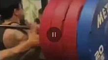 深蹲硬拉大重量是严肃的事，不会保护就是灾难！冲极限健身的随便叫个人保护是不负责的！#深蹲 #健身 #
