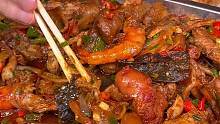 成都老街里的大肉铁板烧，先炸后炒，料足酱多超爽下饭体验，给夏天减肥的朋友好好上一课#美食 #美食分享