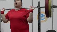 @李雯雯 赛前借力推，加重做到了140公斤。#快乐举重 #绝对力量拿捏得稳稳的