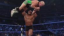 莱斯利对抗芬利，瑞格当众偷袭对莱斯利出手 #摔角