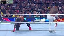 部落酋长过于自信惨遭昔日小弟暴打！罗曼vs杰乌索，精彩对决中！ #WWE  #罗曼雷恩斯 #乌索兄弟