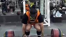 大伊万硬拉450kg，高位硬拉480kg，状态比之前查了一下，减载？#硬拉 #要做一个猛男 #大力士