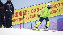 训练完得实战了，暴露出问题后接着练#双板滑雪 #感受一下夏日滑雪的体验