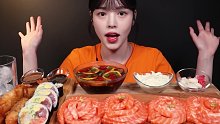 【Boki 字幕版】三文鱼搭配酥脆的炸虾、厚寿司卷吃播