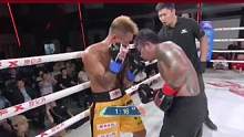 #格斗 #自由搏击 #运动 #拳击比赛 霸王黑对战苏帕杰全场拳拳到肉！