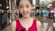 现在的小朋友小学就这么多才多艺了吗？！长的好看学习也好，谁羡慕了！#街头采访 #小学生 #骗你生女儿