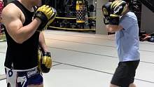 #自由搏击训练 #网红健身打卡地 小美女第一天学打拳，#泰拳 缙云搏击