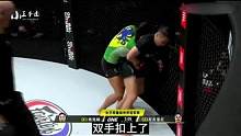 擂台上还有这种操作，熊竞楠一拳扑倒巴西柔术冠军，国人瞬间沸腾#综合格斗 #拳击 #one冠军赛 #格
