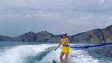 #尾波冲浪 小平岛一日游，转着圈开艇，主打“环岛风景路线”#旅行推荐官 #海边就要这个感觉 #雅马哈