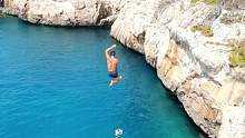 “生命的意义在于挑战自己、战胜自己”#跳水 #户外 #旅行大玩家 #红牛极限运动 #尾崎八项