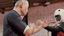 近身防卫，一招制敌！#一招制敌 #中华武术博大精深 #专业动作请勿模仿