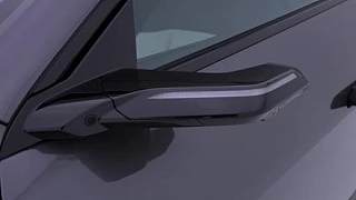 不算尖端但成本不低，你會選擇電子后視鏡嗎？#懂車帝 #電子后視鏡