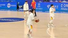 王思雨赛前热身 三分线外四投四中#杭州亚运会