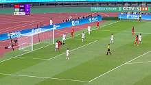 64分钟中国队21号张馨接到队友秒传然后破门！比分扩大到6:0！