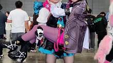 漫展挑战公主抱100个小姐姐！ #二次元 #琳妮特 #漫展现场 #cosplay #原神