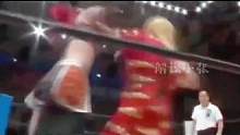 日本悍妇无视裁判，把对手打到吐血2斤！19岁女娃上台暴揍她 #综合格斗 #搏击 #泰拳 #擂台 #拳