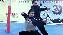 妈妈手把手教女儿练武术#言传身教 #武术 #弘扬中华武术 #发扬传武精神