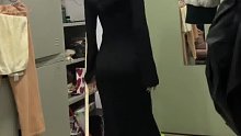 当女生买了条步步生莲裙，宿舍轮流试穿各有各的美，“怎么一寝室的人都这么瘦”