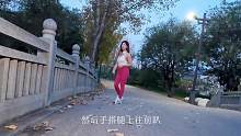 为什么女的袜子那么容易烂啊？#西安摄影 #摄影花絮 #街拍 #第一视角 #上热门