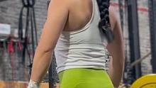 训练了四天了，今天实在没有力气#健身女孩多巴胺运动日常 #氮泵女孩 #运动穿搭
