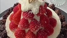 冬天和草莓蛋糕更配～#沉浸式做蛋糕 #草莓蛋糕