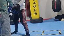 乌拉…… 
#散打搏击训练