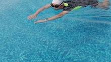 学习蛙泳最佳换气方法，掌握呼吸技巧要领，从此游蛙泳更省力顺畅#游泳教练 #游泳 