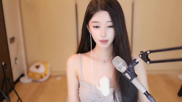 【艺嫣】其实我不知道自己有腰窝